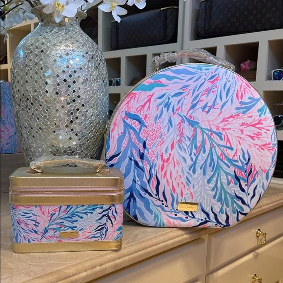 NWT Lilly Pulitzer Carry-On Luggage Set, Kaleidoscope 5 Piece Set, So Beautiful - Picture 2 of 16